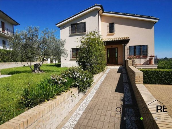 casa indipendente in vendita a Torrevecchia Teatina in zona Torremontanara