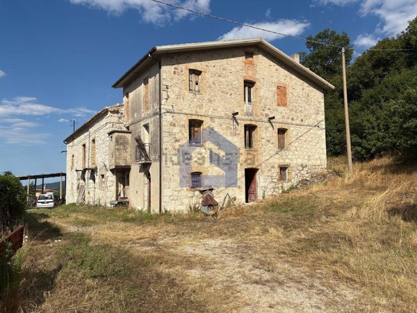 casa indipendente in vendita a Torricella Peligna in zona Colle Zingaro