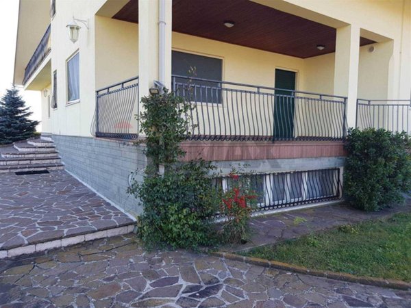 casa indipendente in vendita a Torricella Peligna
