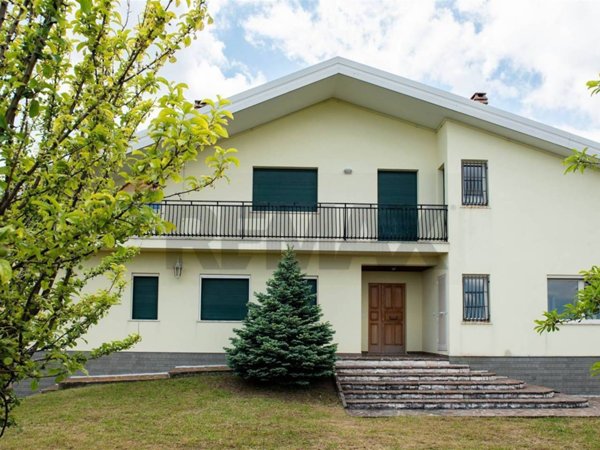casa indipendente in vendita a Torricella Peligna