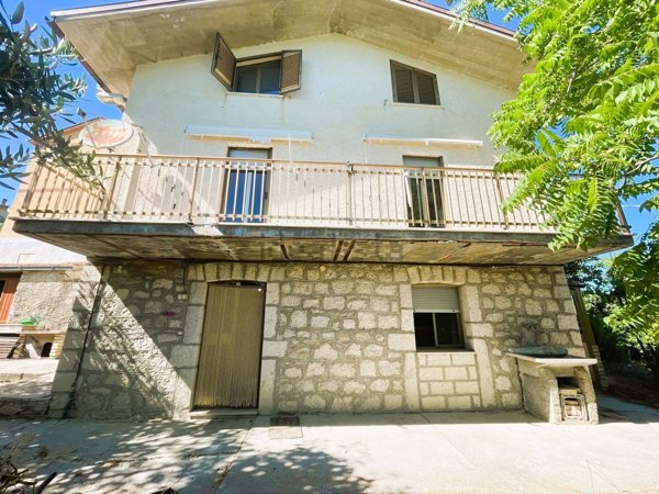 casa indipendente in vendita a Torricella Peligna in zona Colle Zingaro