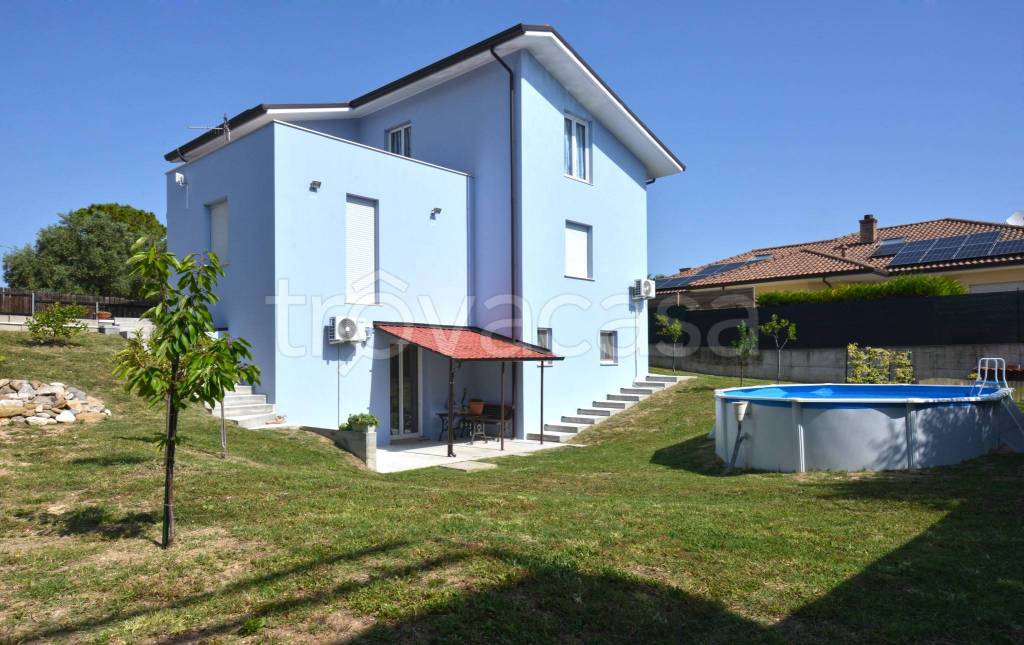 casa indipendente in vendita a Treglio