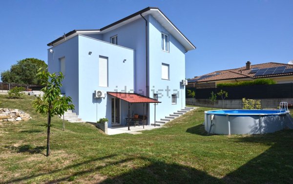 casa indipendente in vendita a Treglio