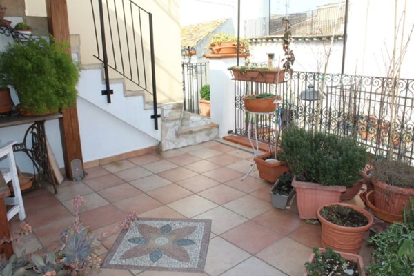 casa indipendente in vendita a Treglio in zona San Giorgio