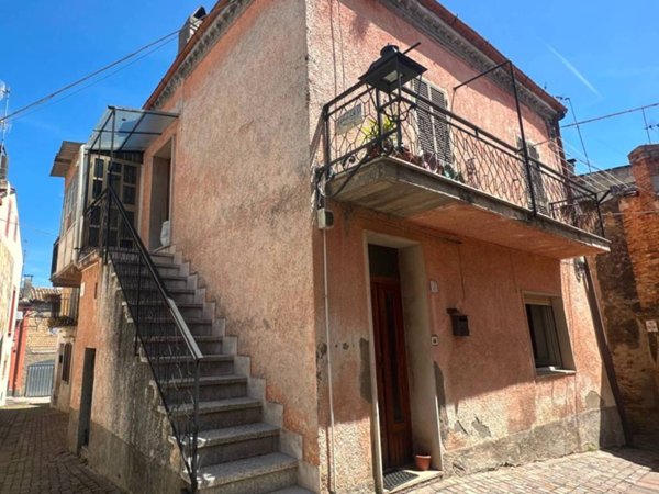 casa indipendente in vendita a Treglio