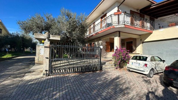casa indipendente in vendita a Treglio in zona San Giorgio