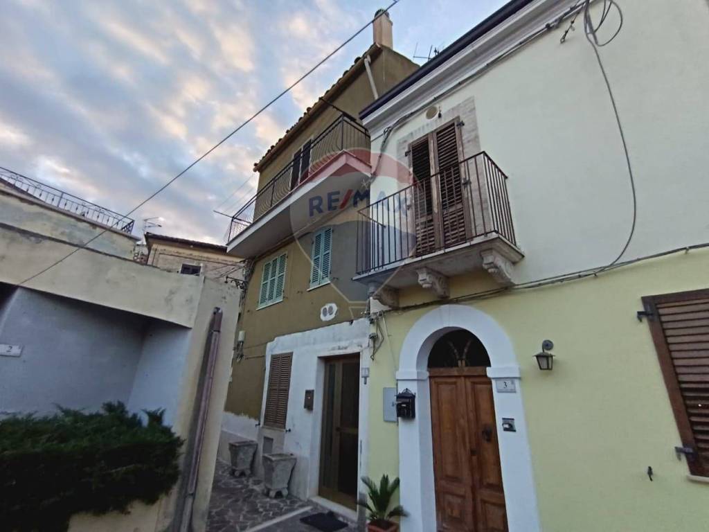 casa indipendente in vendita a Vacri in zona Porcareccia