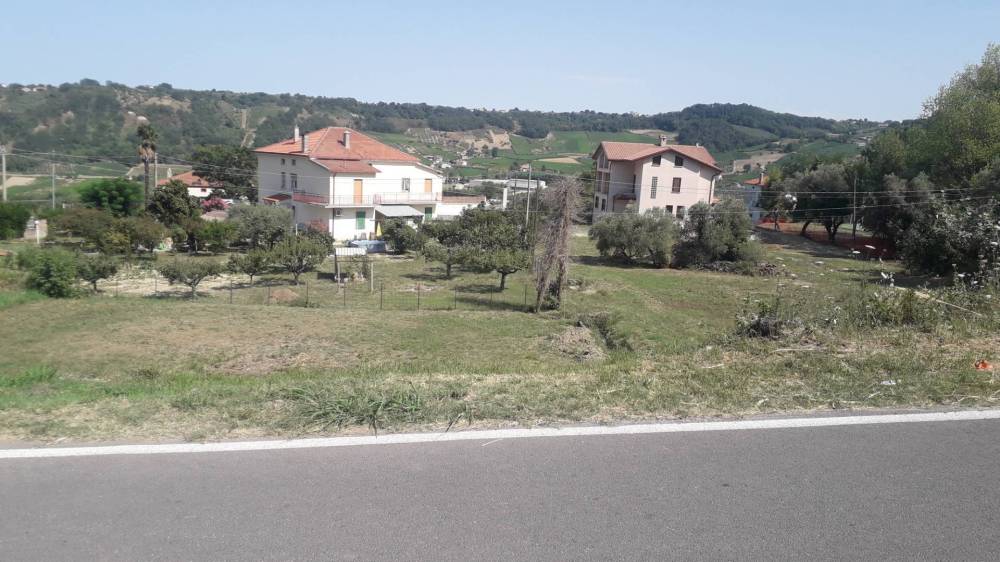 terreno edificabile in vendita a Vacri in zona Sant'Agata