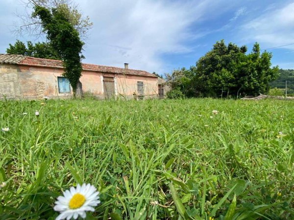 casa indipendente in vendita a Vacri in zona Maiure