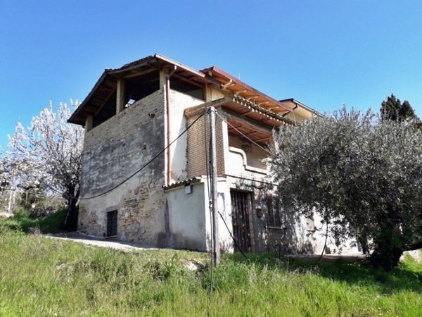 casa indipendente in vendita a Vacri in zona San Vincenzo