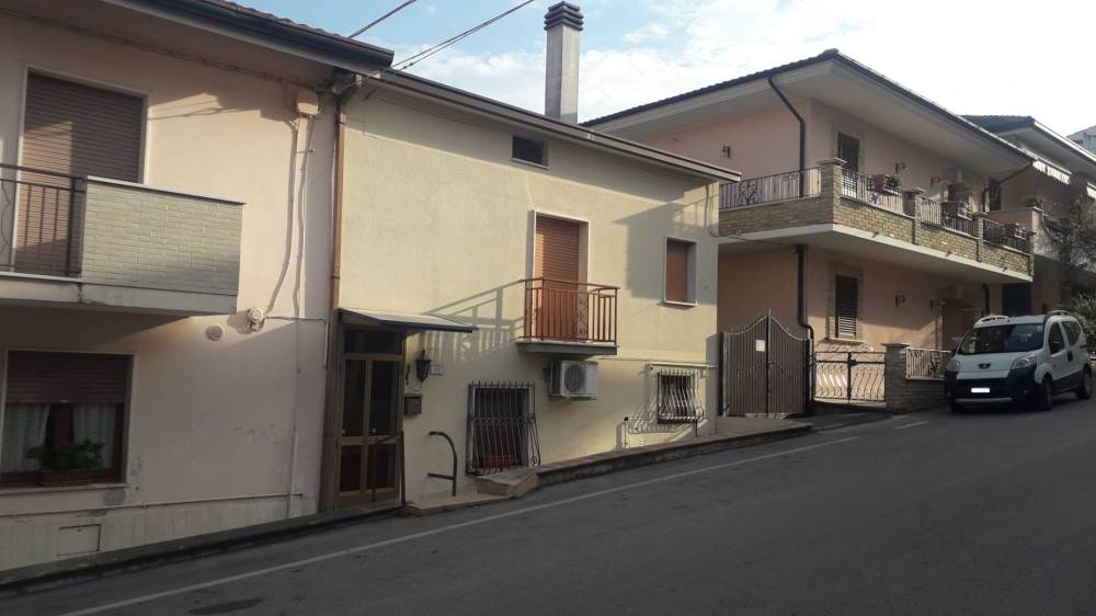 casa indipendente in vendita a Vacri