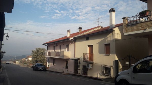 casa indipendente in vendita a Vacri