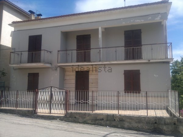 casa indipendente in vendita a Vacri