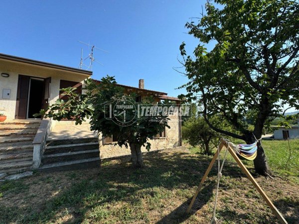casa indipendente in vendita a Vacri