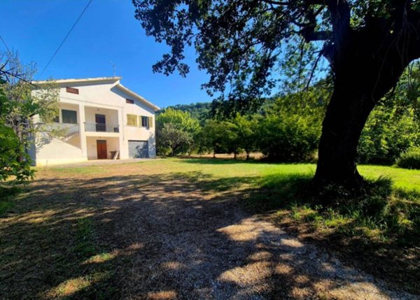 casa indipendente in vendita a Vacri in zona Porcareccia