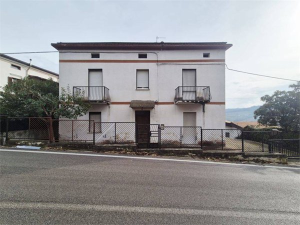 casa indipendente in vendita a Vacri in zona Fontanelle