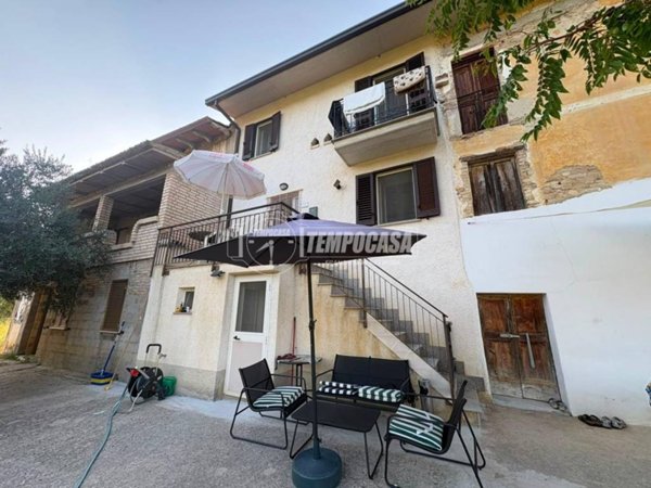 casa indipendente in vendita a Vacri in zona San Vincenzo
