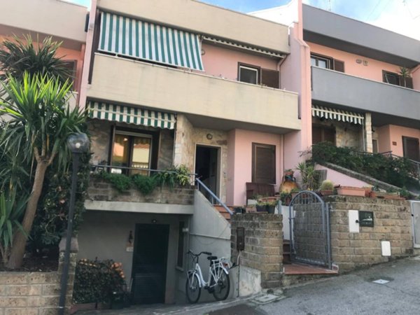 casa indipendente in vendita a Vasto