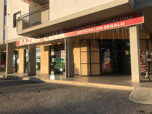 negozio in vendita a Vasto