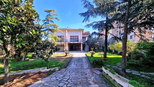 casa indipendente in vendita a Vasto