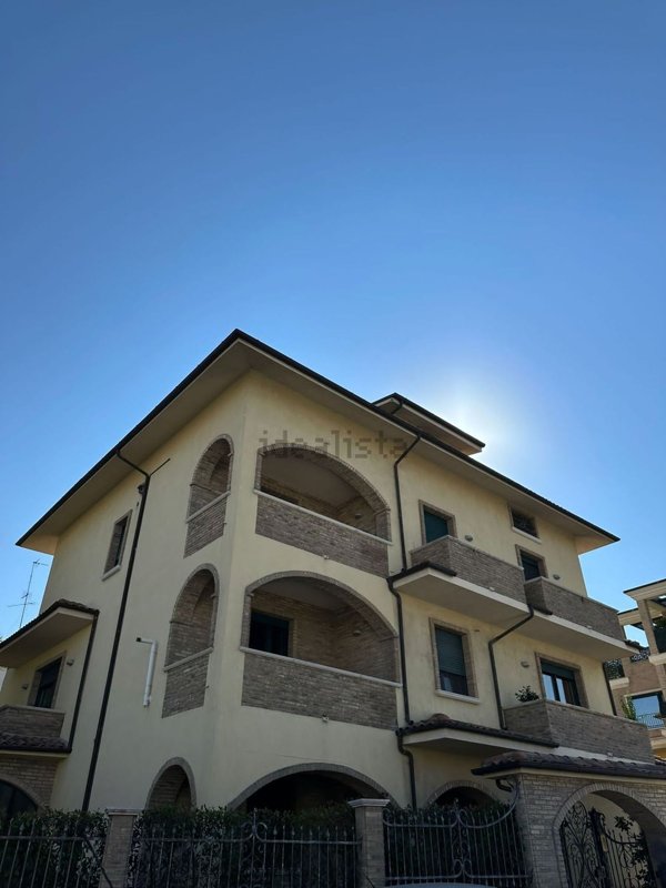 casa indipendente in vendita a Vasto