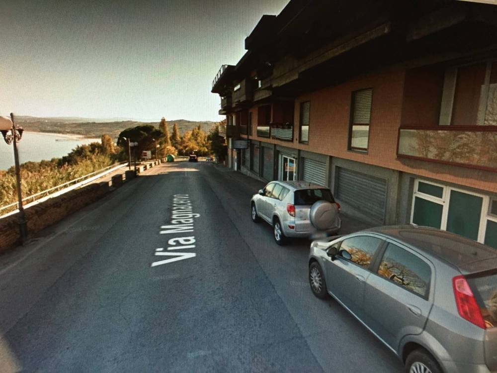 locale commerciale in vendita a Vasto
