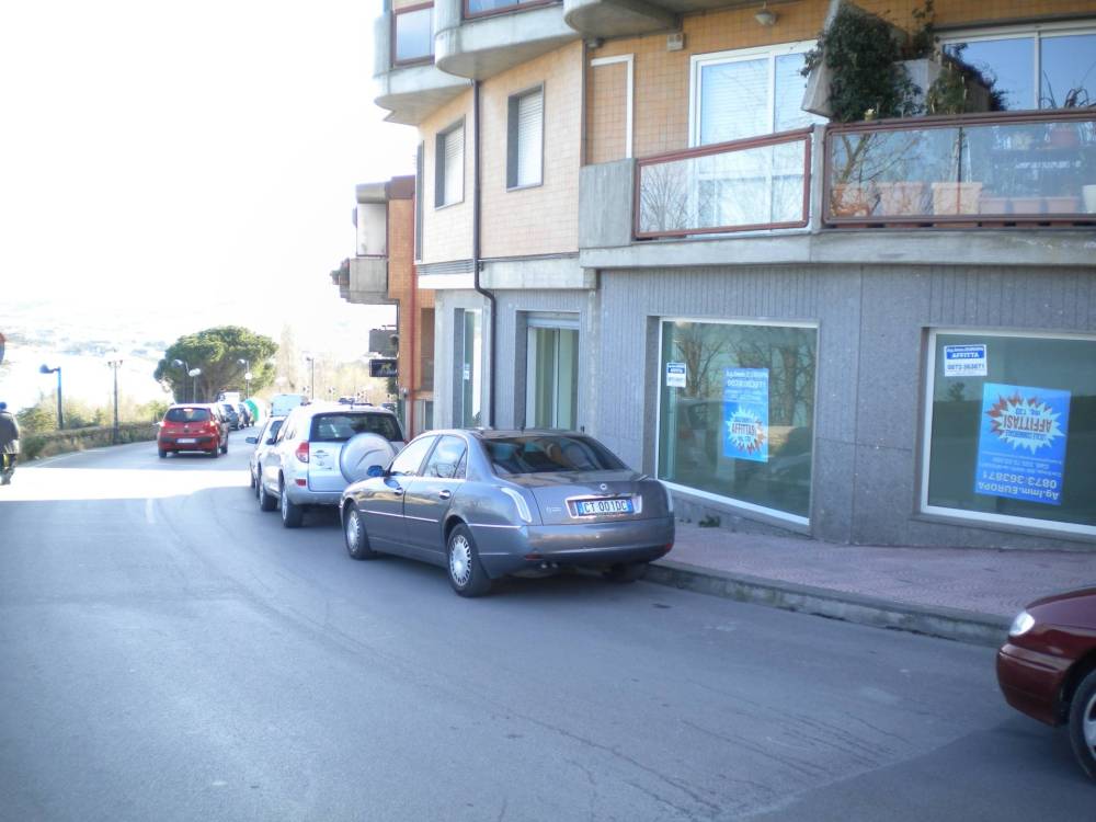 locale commerciale in vendita a Vasto