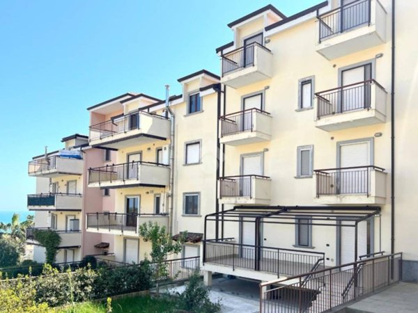 appartamento in vendita a Vasto in zona Marina