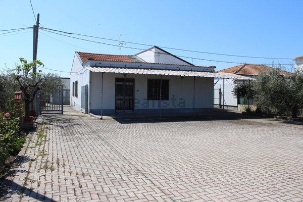 casa indipendente in vendita a Vasto in zona Lebba