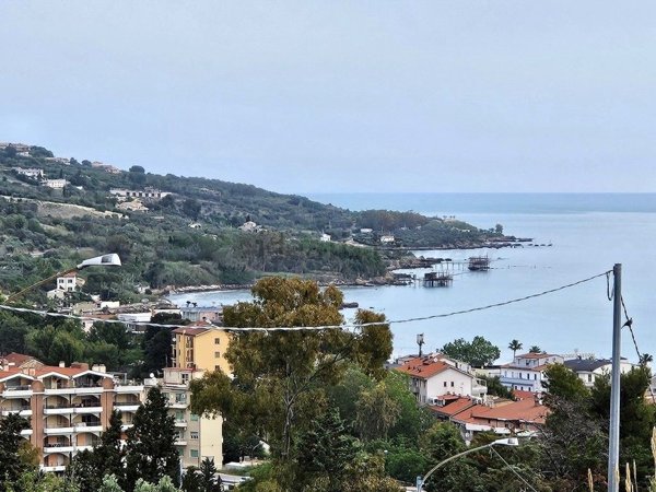 casa indipendente in vendita a Vasto in zona Montevecchio
