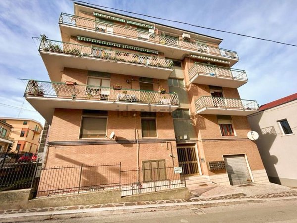 appartamento in vendita a Vasto in zona Marina