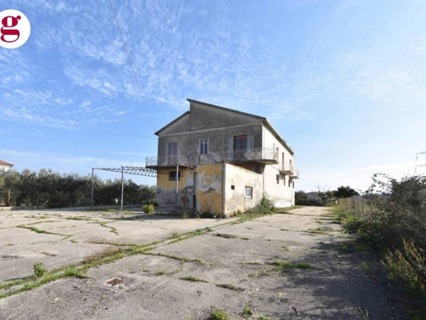 casa indipendente in vendita a Vasto