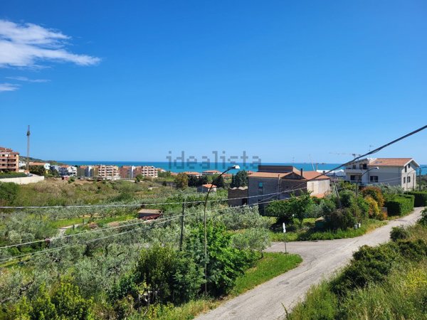 casa indipendente in vendita a Vasto in zona Marina