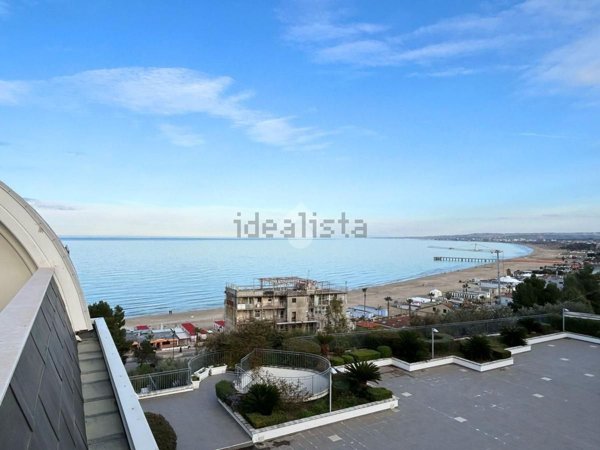appartamento in vendita a Vasto in zona Marina