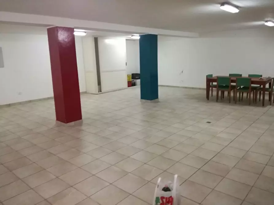 locale di sgombero in vendita a Vasto