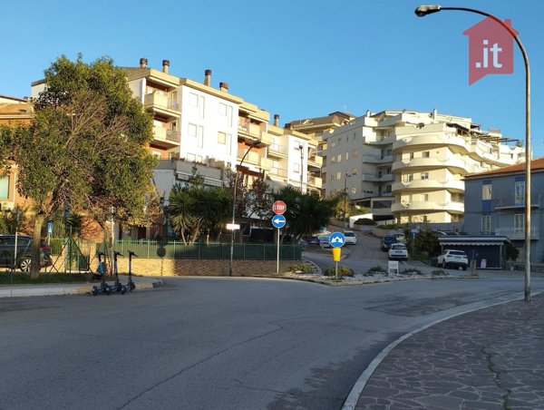 locale di sgombero in vendita a Vasto