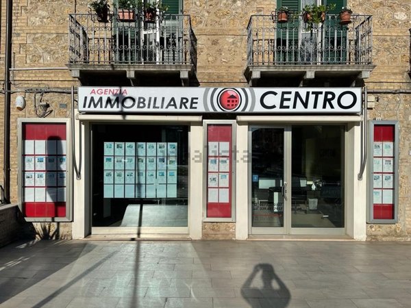 locale commerciale in vendita a Vasto