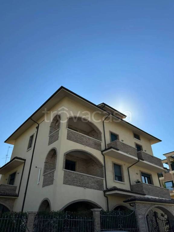 casa indipendente in vendita a Vasto
