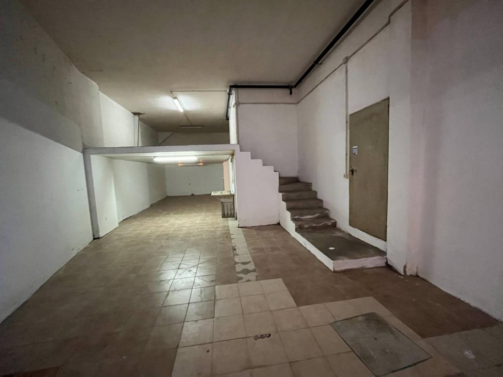 locale di sgombero in vendita a Vasto