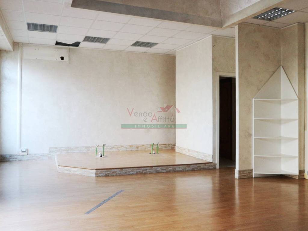 locale commerciale in vendita a Vasto