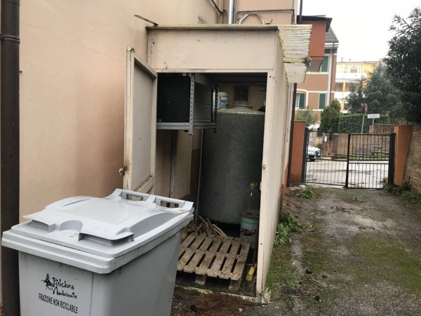locale commerciale in vendita a Vasto
