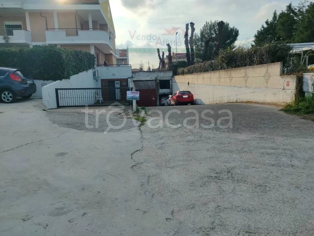 locale commerciale in vendita a Vasto