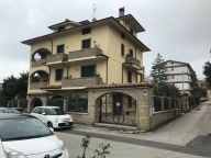 casa indipendente in vendita a Vasto