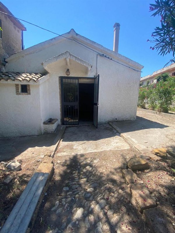 locale di sgombero in vendita a Vasto in zona Incoronata