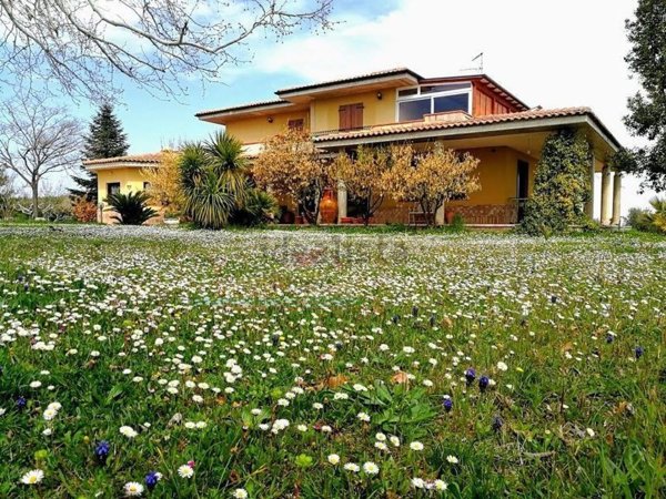casa indipendente in vendita a Vasto