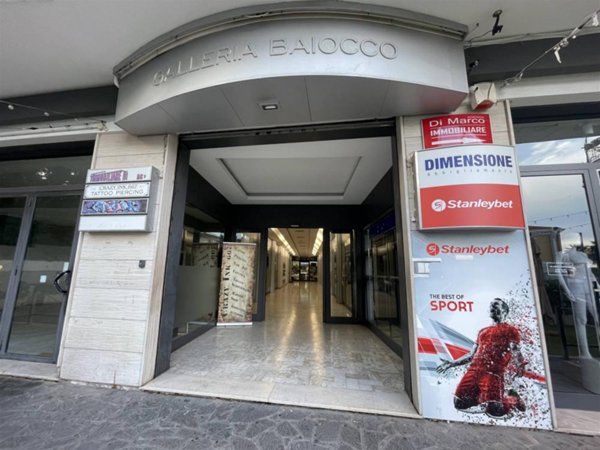 negozio in vendita a Vasto in zona Marina