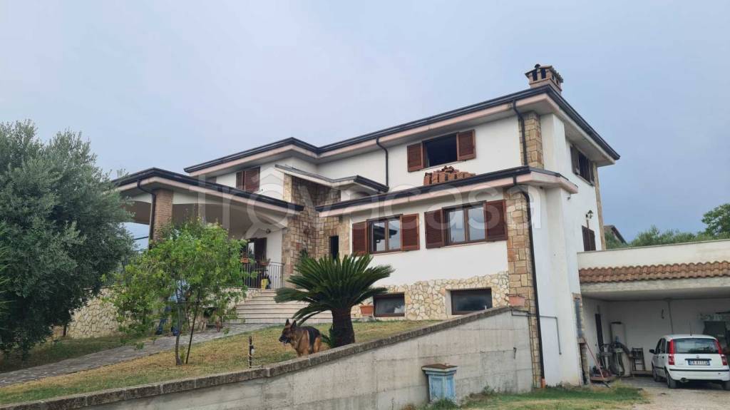 casa indipendente in vendita a Vasto