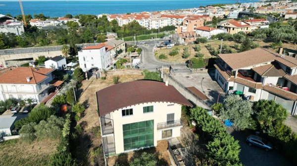 casa indipendente in vendita a Vasto in zona Montevecchio