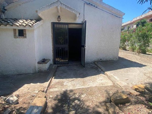 locale di sgombero in vendita a Vasto in zona Incoronata