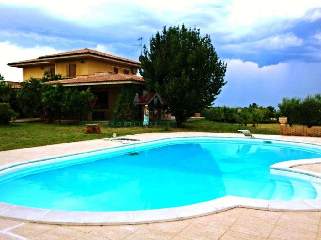 casa indipendente in vendita a Vasto